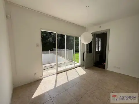 Casa 8 ambientes con 3 baños