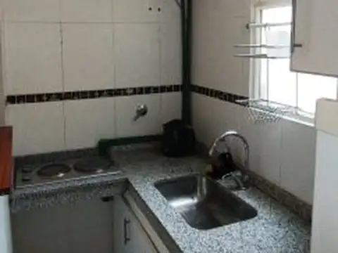 Recoleta, Vicente Lopez 2200, 1 amb divisible, 40m2, u$S 600 + expensas + luz + internet (Alq m...
