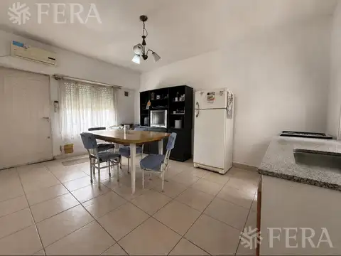 Venta PH 3 ambientes con patio en Wilde