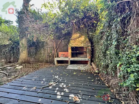 Casa 5 ambientes con 1 baño