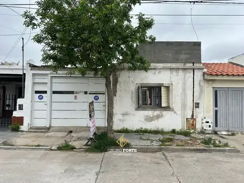 Casa en VENTA a refaccionar