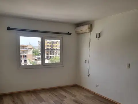 Departamento en Alquiler en Área Centro Oeste, $ 2.800.000