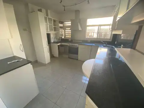 Departamento en Alquiler de 3 dormitorios
