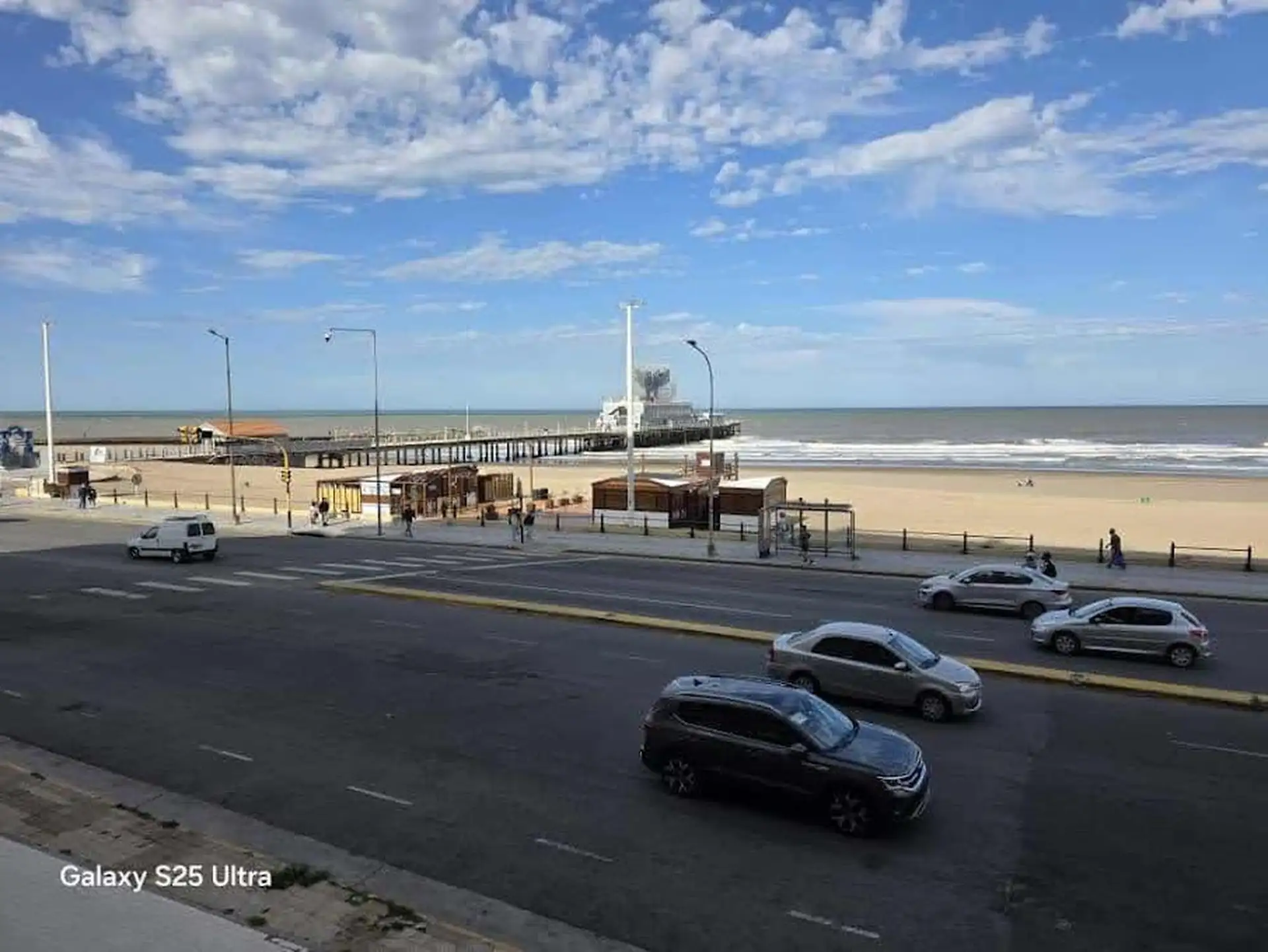 Playa Bristol - 2 amb con dependencia. Vista directa al mar. A nuevo. Amoblado y equipado