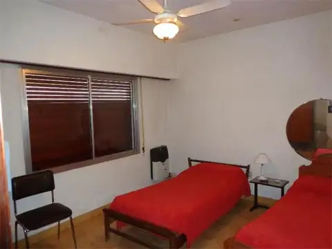 Chalet en Venta Amplio Terreno Comodidades 204 mt2s serv *
