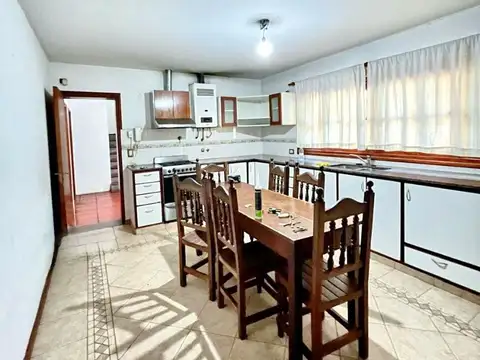 Casa en zona residencial barrio San Carlos