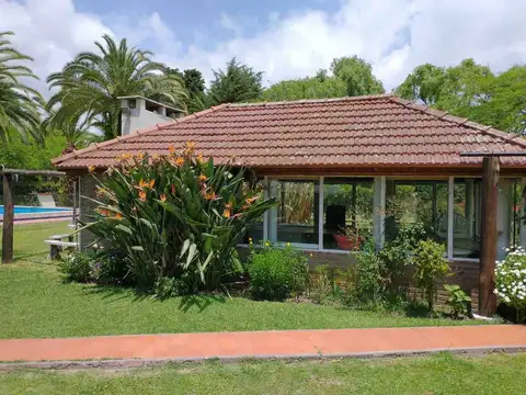Casa en Venta con 1 cochera