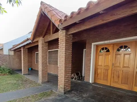 CASA EN VENTA B° EL MIRADOR, LUJAN