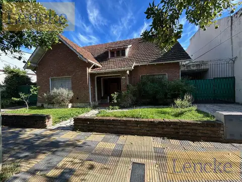 Lencke alquila - Lindisima casa en Punta Chica 1 cdra. Libertador sobre lote amplio