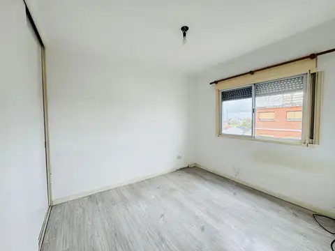 Venta 2 ambientes balcon al frente Villa Dominico