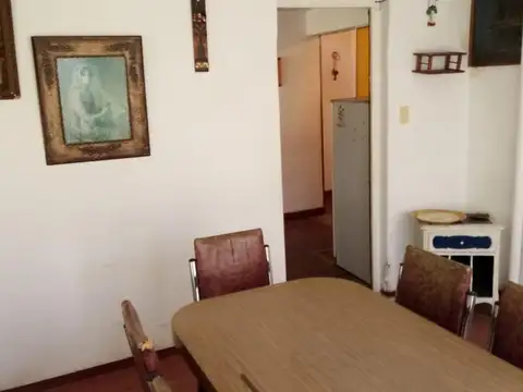 Casa en Venta con 4 cocheras