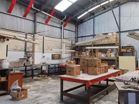 Venta - Galpón en Munro - Zona Industrial