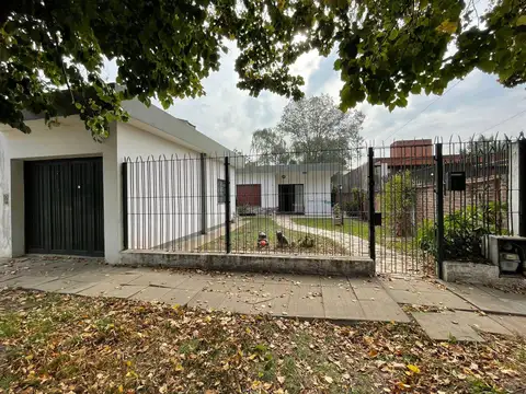 Casa en venta con excelente acceso a Panamericana