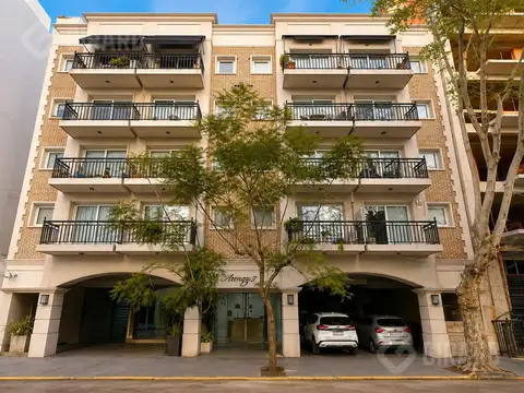 Departamento de 4 ambientes, Piso, Edificio de categoría, zona Güemes. 3 Cocheras fijas
