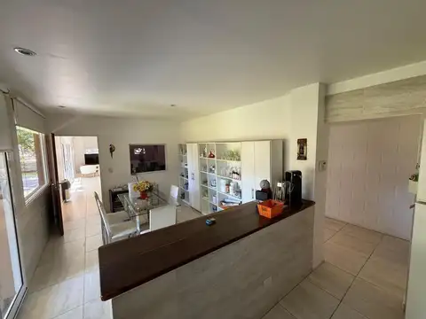 Casa 5 ambientes con 4 baños