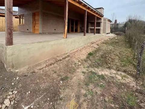 CASA EN POTRERO DE GARAY CON ESCRITURA