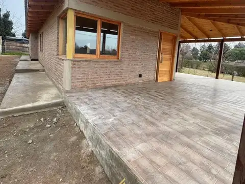 Casa 3 ambientes con 1 baño