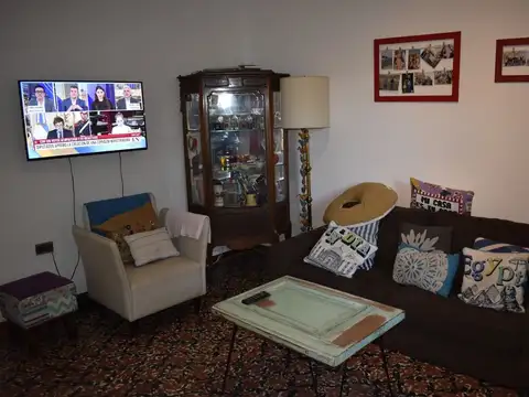 Casa 6 ambientes con 3 baños