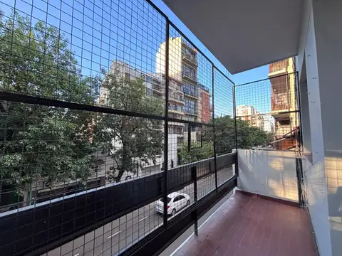 Avenida Avellaneda 300, Piso 2