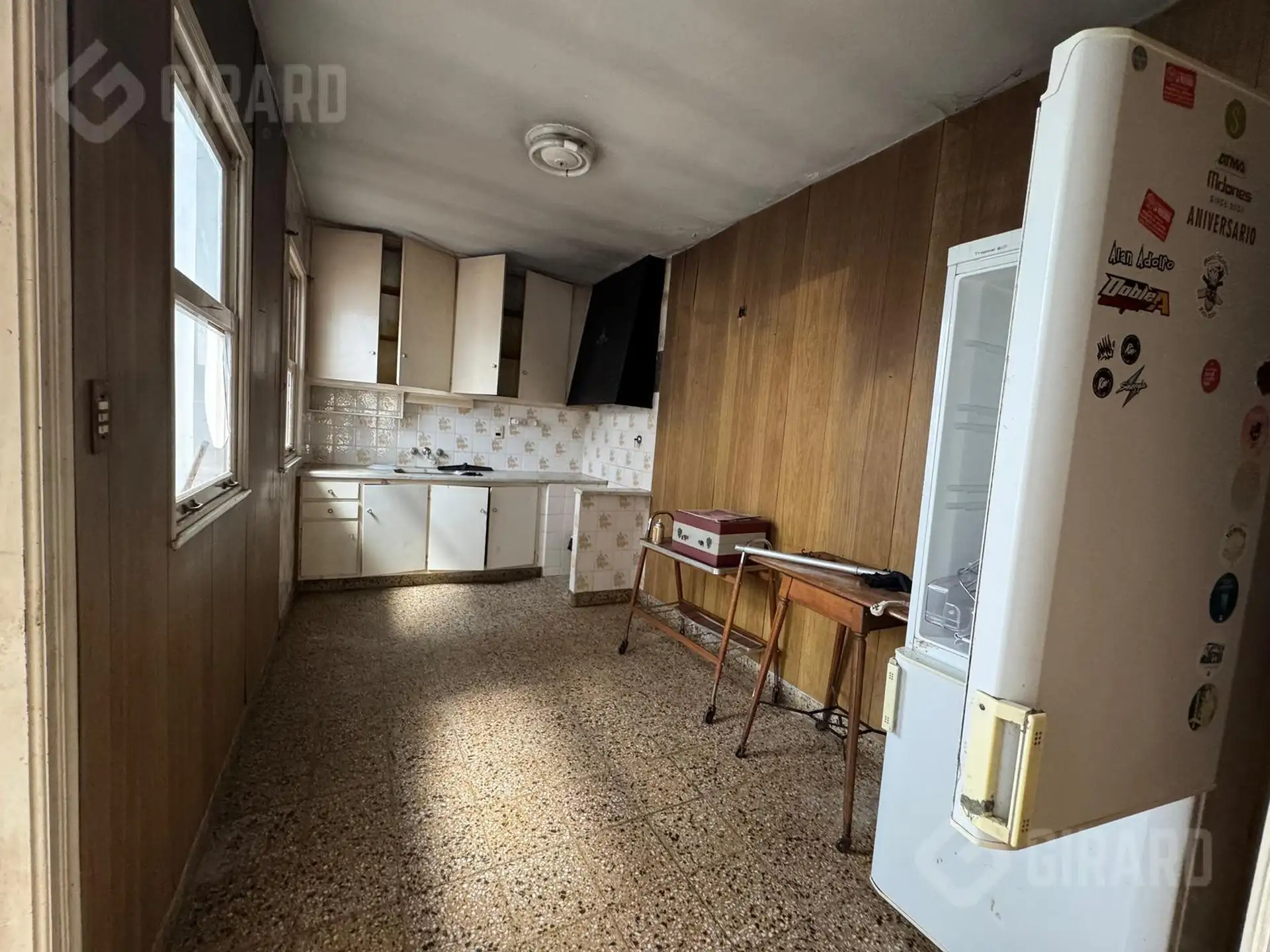 Venta de PH 4 ambientes en venta en zona chauvin, a reciclar