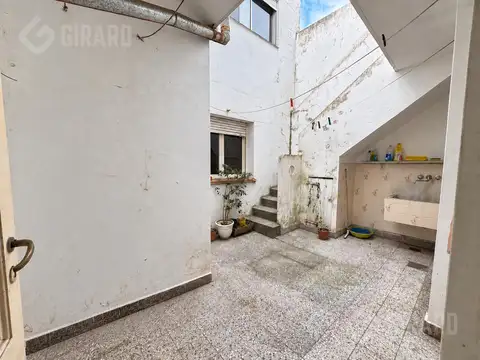 Depto Tipo Casa en Venta 40 años