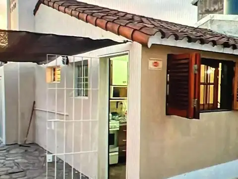 Venta casa Moreno centro - 4 ambientes