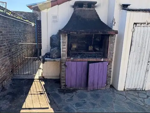 Casa en Venta con 3 cocheras