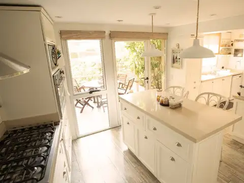 José A. Cabrera 5000