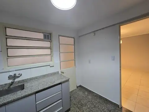 Departamento en Alquiler en Chacarita, $ 800.000