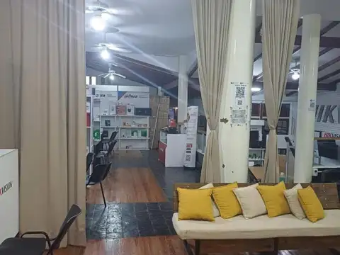 Local comercial en ALQUILER - Pellegrini 2432/26 PB y PA
