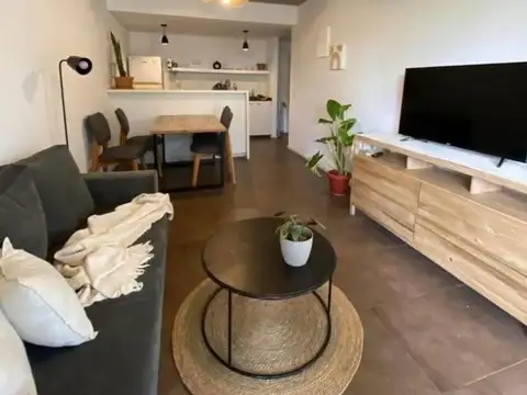 ALQUILER – 2 AMBIENTES AMOBLADO /BALCÓN + PILETA EN SAAVEDRA
