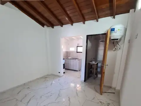 Depto Tipo Casa en Alquiler de 2 ambientes