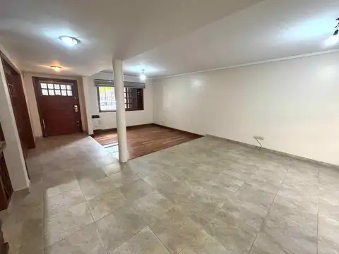 Depto Tipo Casa en Venta de 5 ambientes