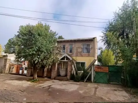 CASA 3 AMB Y 6 DUPLEX, Parque Sakura. RENTA INMEDIATA . APTA CREDITO. SE ESCUCHAN PROPUESTAS.