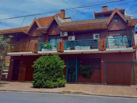 VENTA PH TRIPLEX 4 AMBIENTES CON GARAGE Y PARRILLA FLORESTA