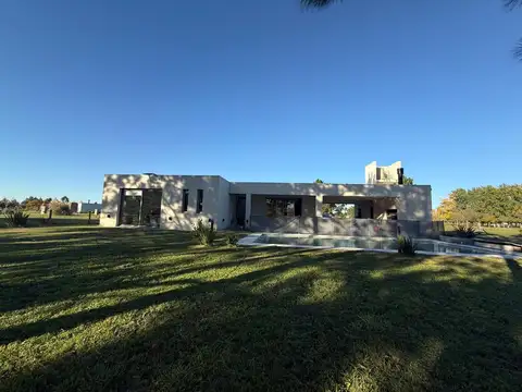 Casa en Venta en Club de Campo Las Hojas, USD 150.000