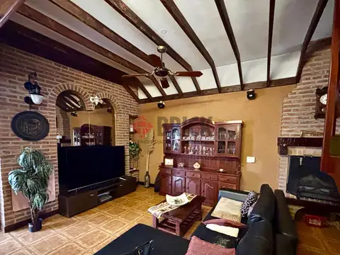 Casa en Venta en Olivos, USD 350.000