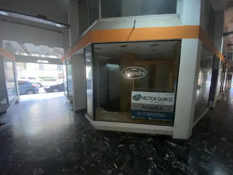 Local comercial en galería 