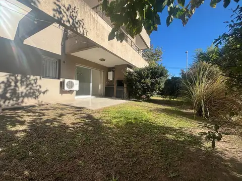 José León Suárez 700, Piso P. BAJA B