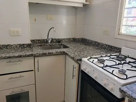 Departamento en Alquiler en Olivos Maipu/Uzal, $ 650.000