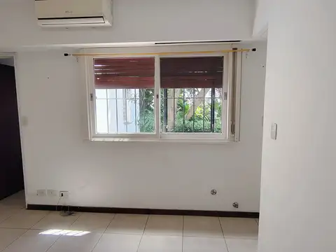 Departamento en alquiler en Olivos 2 ambientes - a metros de Av Maipú