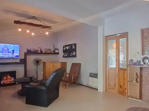 CASA EN VENTA 3 DORMITORIOS BELLA VISTA