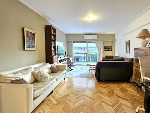 Departamento de 3 ambientes amplio con cochera, baulera y balcón