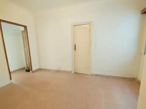 Departamento en Venta en San Isidro Vias / Rolon, USD 78.000