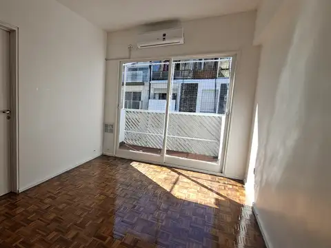Teniente General Juan Domingo Perón 3500, Piso 7