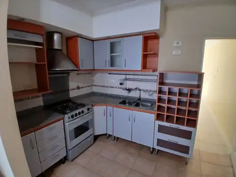 Depto Tipo Casa en Alquiler con 1 cocheras