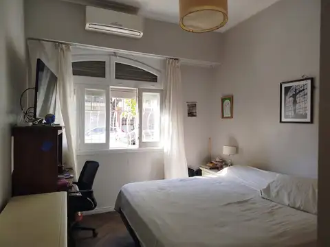 Departamento en Venta en Colegiales,  3 ambientes PB con Patio
