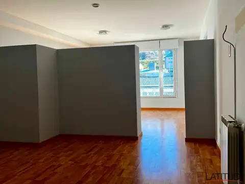 Amplio Monoambiente en Magallanes 1545 - Apto Crédito