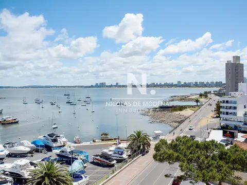 Espectacular apartamento en venta frente al puerto 