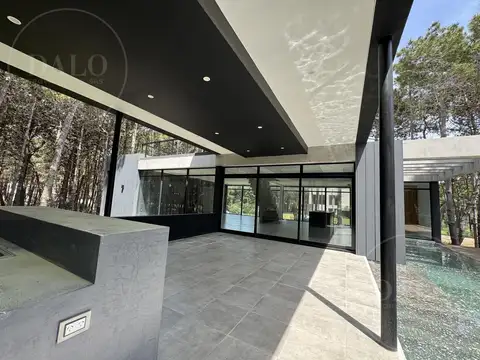 Casa en Venta en Villarobles, USD 560.000
